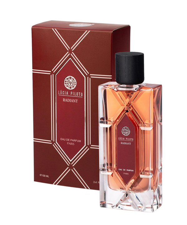 عطر زنانه لوسیا پیلوتو Lucia Piloto مدل Radiant