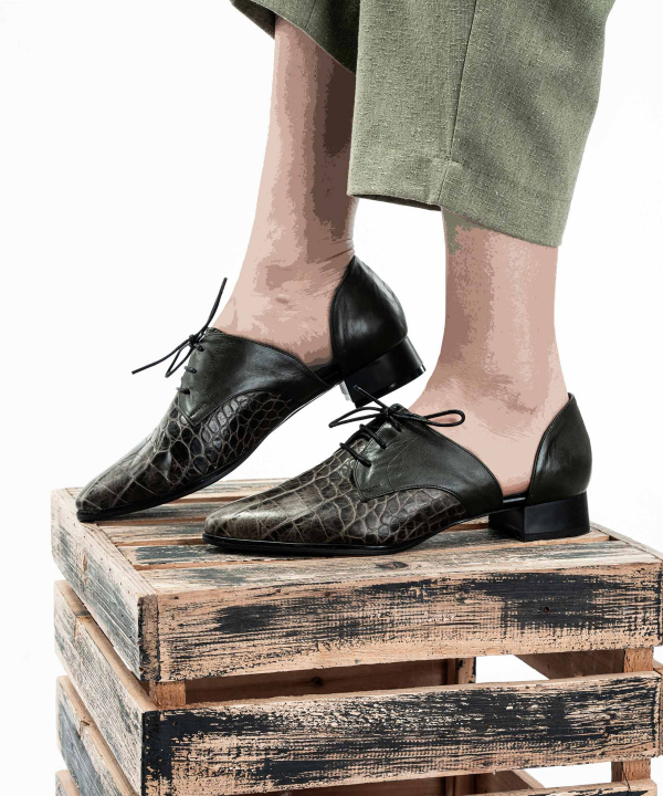 کفش زنانه چرم طبیعی شهر چرم Leather City کد SI004