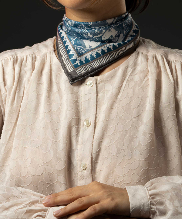 دستمال تزئینی زنانه موج Mowj مدل حمام گلزار