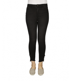 شلوار جین کوتاه زنانه مشکی جین وست Jeanswest