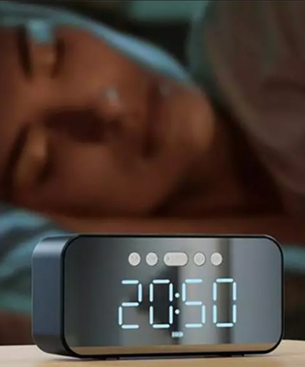 اسپیکر بلوتوث و ساعت دیجیتال ایکس او XO-F41 Bluetooth Mirror Clock Bluetooth Radio Speaker