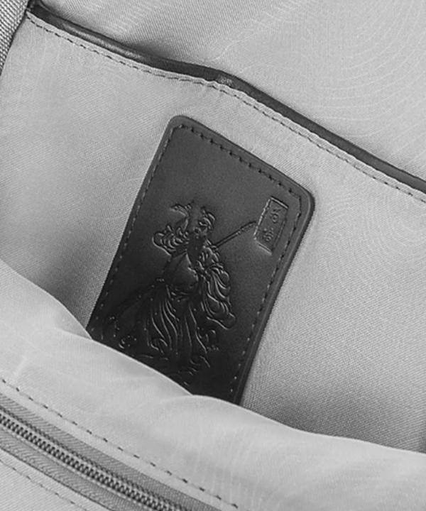 کیف کراس بادی ضد سرقت با قفل اثرانگشتی ویوو wiwe Master Fingerprint Lock Crossbody Bag
