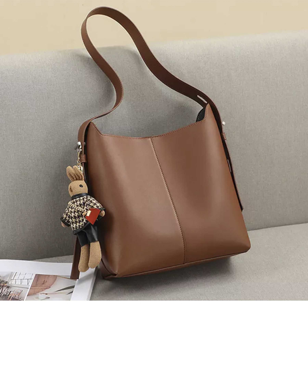 کیف دوشی زنانه چرم با ظرفیت بزرگ و طراحی ساده New Women's Leather Bucket Bag Large Capacity 5345