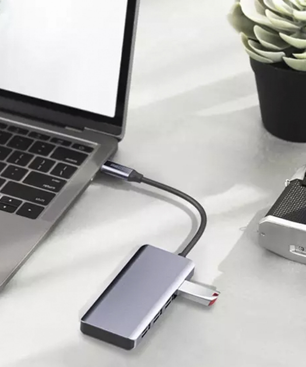 هاب 5 در 1 تایپ‌ سی رسی Recci RH06 5-in-1 Type-C to 4×USB 3.0 and microUSB Hub