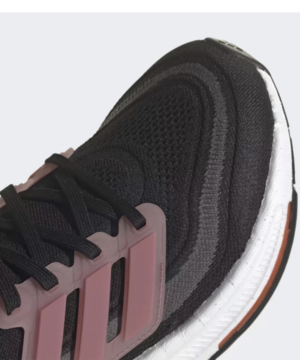 کفش ورزشی زنانه آدیداس Adidas مدل ULTRABOOST 23 W