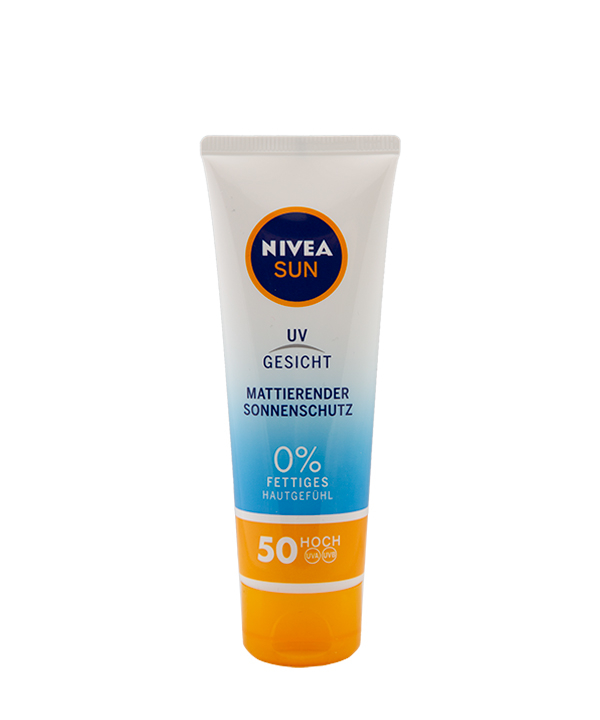 پک ضد آفتاب SPF 50 حجم 50 میلی لیتر و کرم مرطوب کننده حجم 200 میلی لیتر نیوآ Nivea