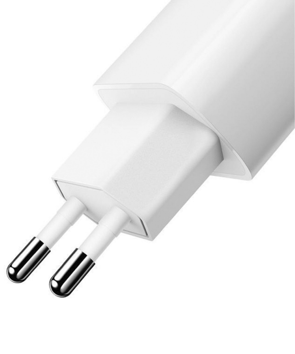 شارژر دیواری مک دودو مدل CH-6720 به همراه کابل تبدیل لایتنینگ