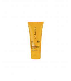 کرم ضد آفتاب و ضد لک بی رنگ چربspf50 لافارر Lafarrerr