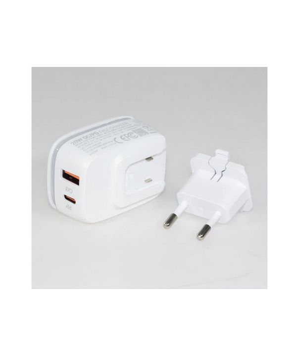 شارژر دیواری 20 وات کینگ استار مدل KW193i PD به همراه کابل لایتنینگ به USB-C