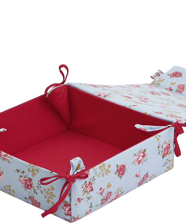 سبد نان پارچه‌ ای در دار لایکو 