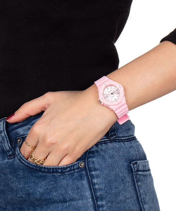 ساعت مچی زنانه کاسیو Casio مدل LRW-200H-4E4VDF