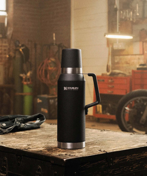 فلاسک استنلی Stanley مدل classic bottle گنجایش 1.5 لیتر