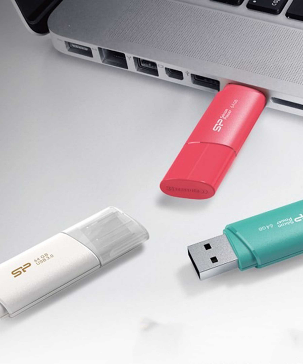 فلش مموری سیلیکون پاور مدل Blaze B06 ظرفیت 32 گیگابایت