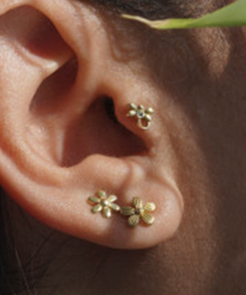 گوشواره گل کالکشن حوض نقاشی درریس Doris کد P1319