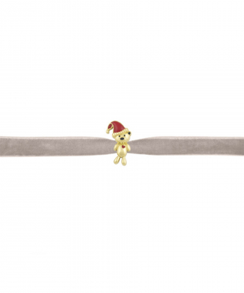 پلاک ژوبین با کلاه قرمز درریس Doris کد P1940