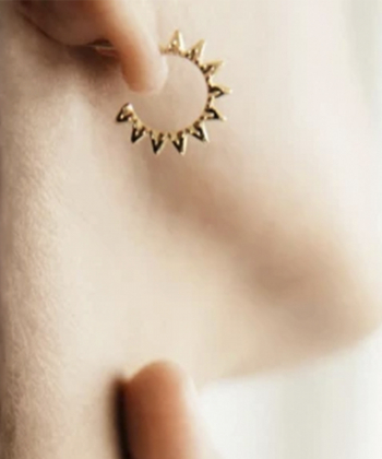 گوشواره خورشید نیمه کوچک از کالکشن شید درریس Doris کد P920