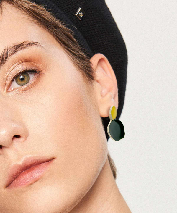 گوشواره میخی زنانه سرامیکی کامیلا کنتی Camilla Conti