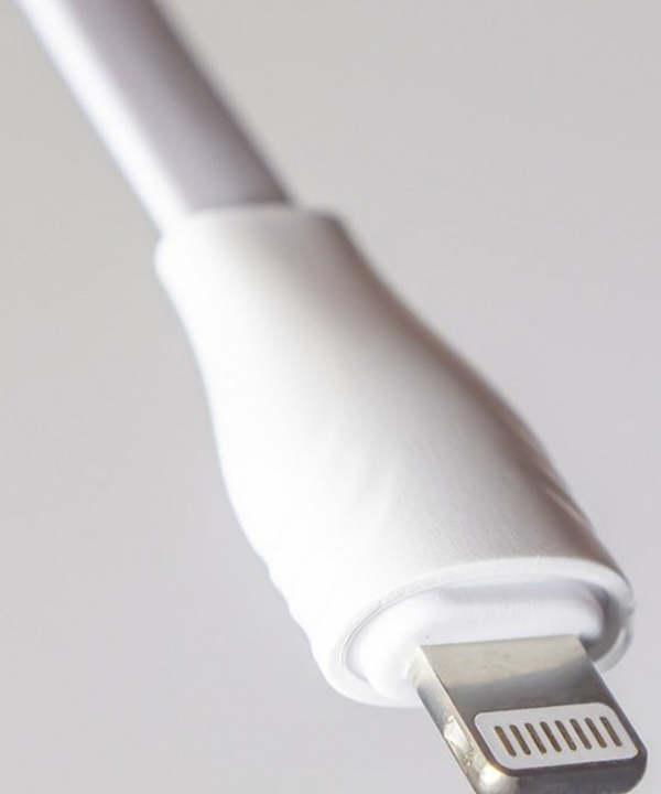 کابل تبدیل USB به لایتنینگ سیبراتون مدل S415i طول 1.1 متر