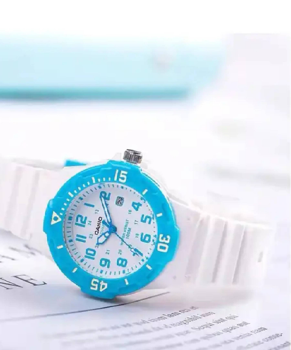 ساعت مچی عقربه‌ای زنانه کاسیو Casio مدل LRW-200H-2B