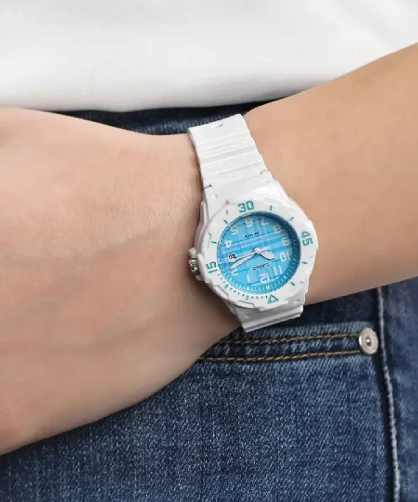 ساعت مچی عقربه‌ای کاسیو Casio مدل LRW-200H-2CVDF