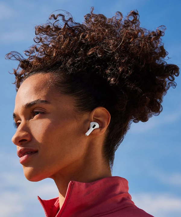 هدفون بلوتوثی اپل مدل AirPods 4