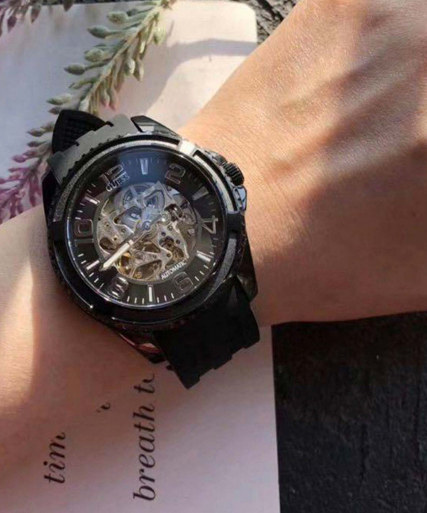 ساعت مچی مردانه گس Guess مدل W1178G2