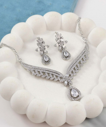نیم ست مجلسی طرح جواهر نگین دار نقره ای زودیکا Zoodika کد AAA-238
