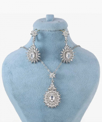 نیم ست مجلسی بدل نقره ای نگین دار زودیکا Zoodika کد AAA-248