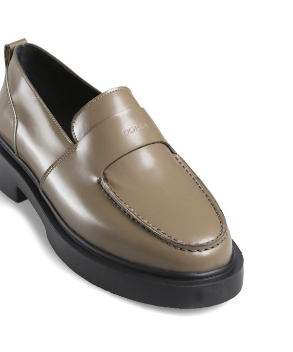 کفش زنانه چرم طبیعی درسا Dorsa مدل 4762