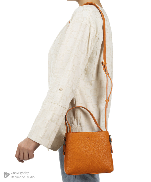 کیف دوشی زنانه چرم طبیعی نوین چرم Novin Leather دلاریس