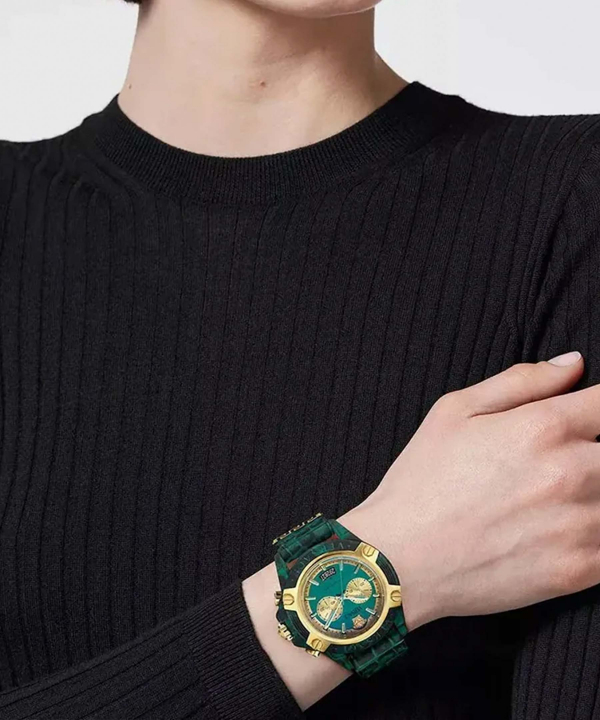 ساعت مچی مردانه ورساچه Versace مدل VE8P00324