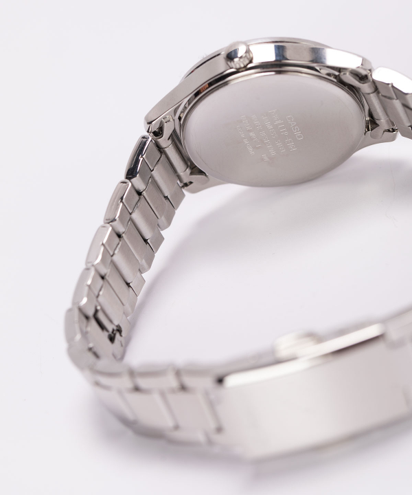 ساعت مچی زنانه کاسیو Casio مدل LTP-E164D-4ADF
