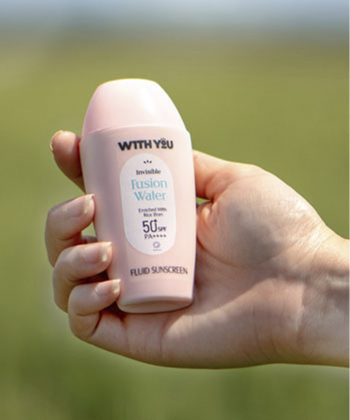 ضد آفتاب فلوئید بی رنگ با SPF 50 ویت یو With You حجم 60 میل