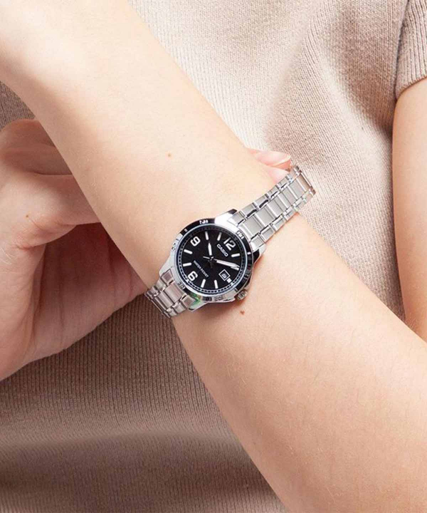 ساعت مچی زنانه کاسیو Casio مدل LTP-V004D-1B2UDF