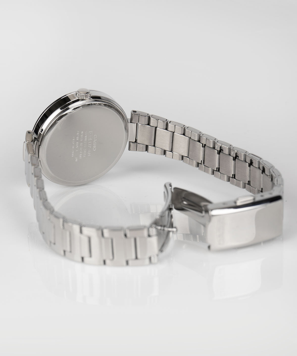 ساعت مچی زنانه کاسیو Casio طرح ماه تولد فروردین