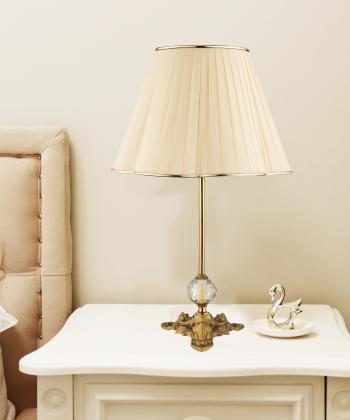 آباژور روميزي آردين فرسام مدل ليانا