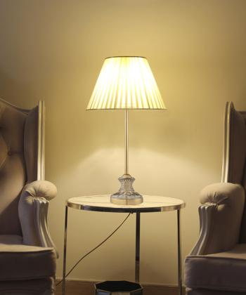 آباژور روميزي آردين فرسام مدل تيلدا