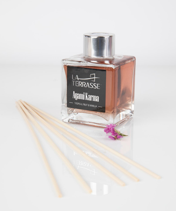عطر خوشبوکننده محیط لاتراس La Terrasse مدل Agami Karma حجم 100 میلی‌لیتر