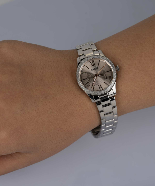ساعت مچی زنانه کاسیو Casio مدل LTP-E164D-9ADF