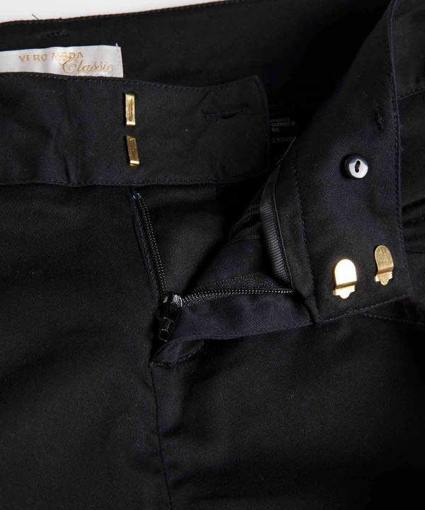 شلوارک زنانه ورو مدا Vero Moda مدل Lovely Vila Slim