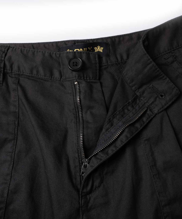 شلوارک پیلی دار برند پی لس Brand Payless مدل Loose Shape