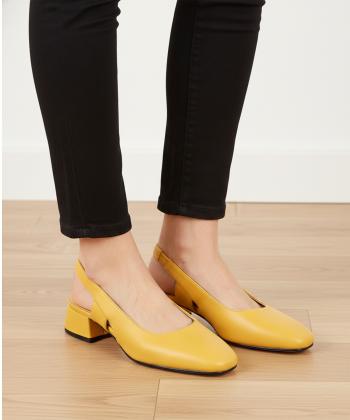 كفش زنانه چرم طبيعي آرتمن مدل جوي