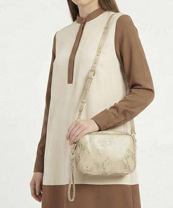 کیف دوشی چرم طبیعی زنانه منط مدل f142