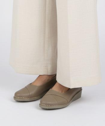 کفش روزمره چرم طبیعی زنانه صاد مدل YB1701