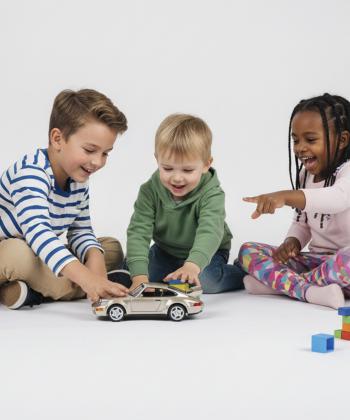 عقب كش پلاستيكي نشكن پورشه كيكو مدل D700-17