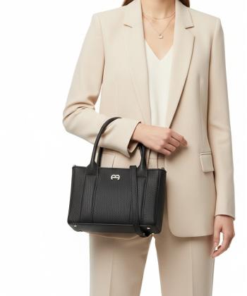 کیف دوشی چرم طبیعی زنانه منط مدل F126