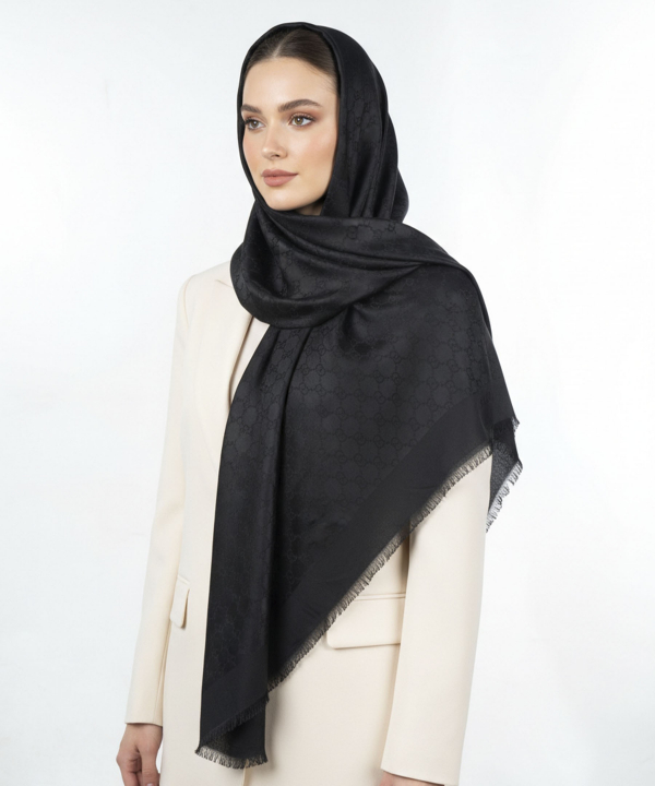 روسری ابریشم زنانه موریک مدل QW24