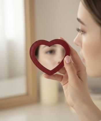 آينه قلبي چرم طبيعي مونو مدل G0019