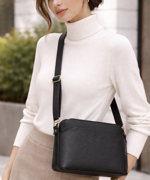 کیف دوشی زنانه چرم طبیعی نوین چرم Novin Leather مدل پرنیا