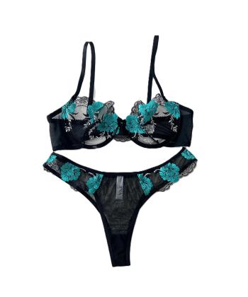 ست سوتین و شورت زنانه ژینا مدل 2010-15